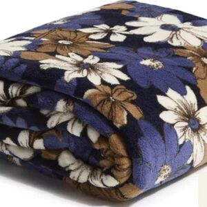 NEW Vera Bradley Throw Blanket